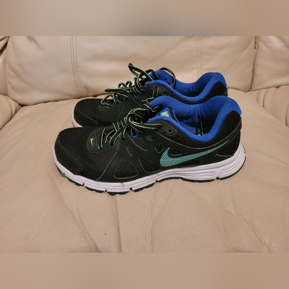 Women nike size 7